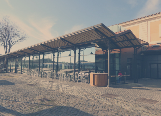 CAE — struttura in ferro e vetro, piazzale